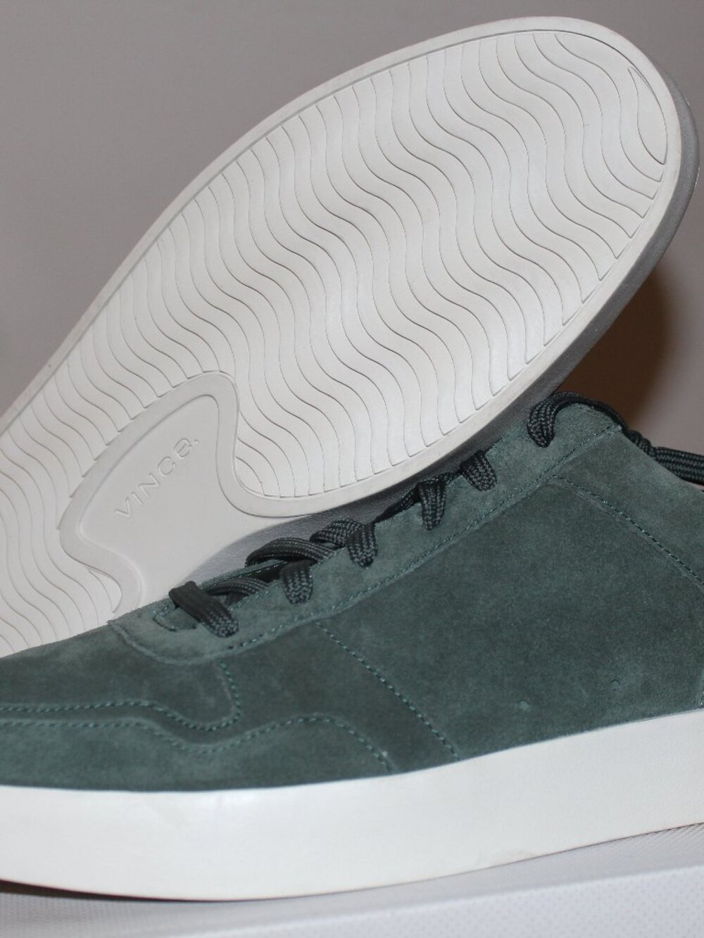 Vince Peyton Leather Green Suede Lace-Up Sneaker Men's Size 13 EU 47.5 New
